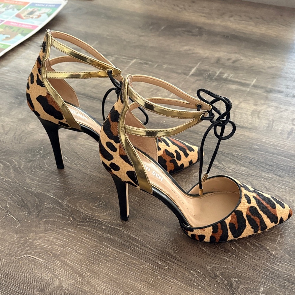 Leopard Hesls - Picture 4 of 6